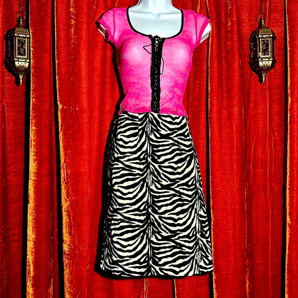 Pink mesh corset lace baby tee/top. Y2k era vintage lip service brand. XS SM GUC